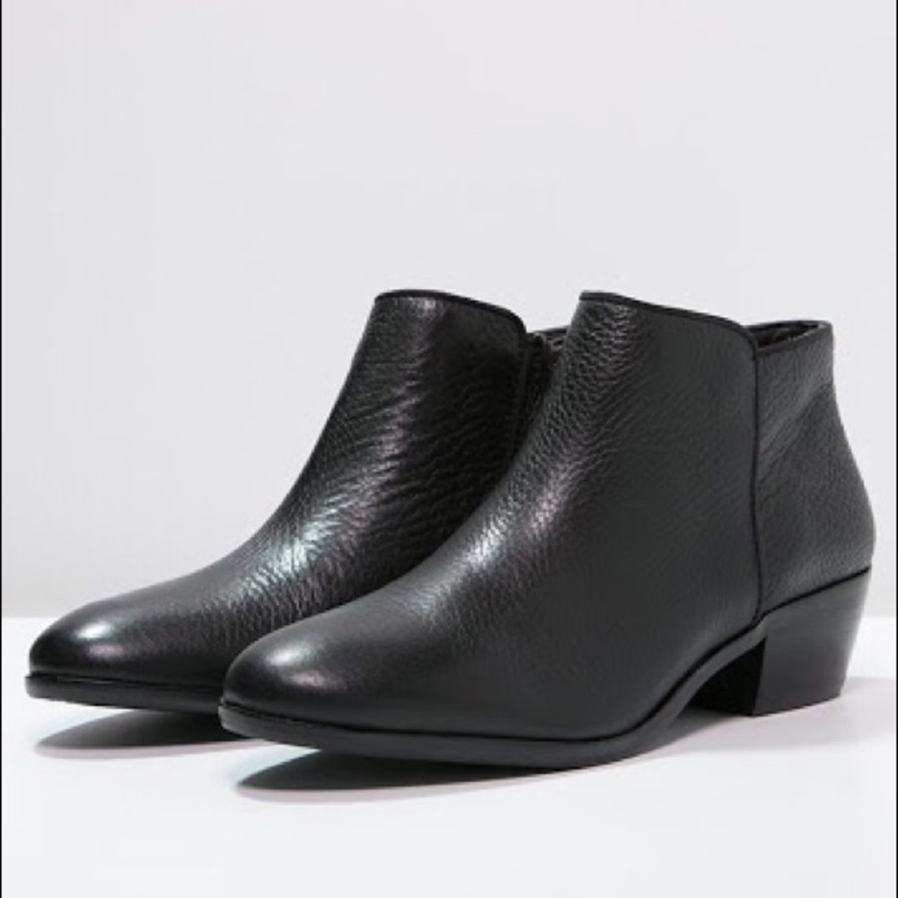 Sam Edelman Black Leather Petty Ankle Bootie